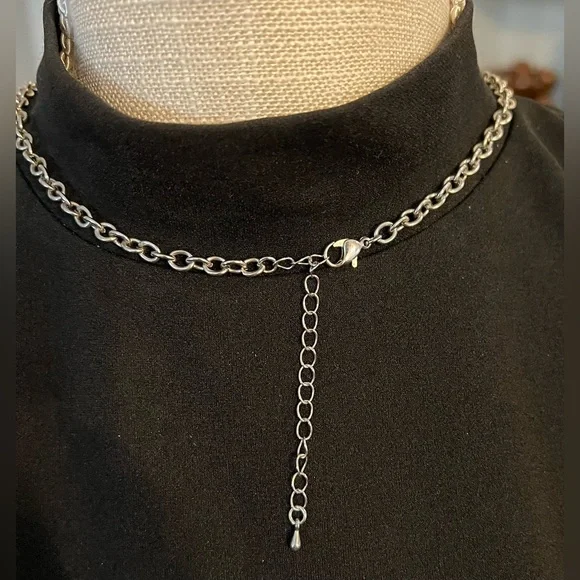 Vintage Opalescent White & Mint Green/Blue Gemstones w/Metal Flower Necklace - Picture 7 of 7